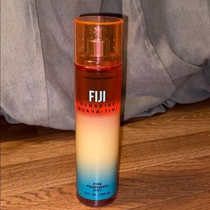 BATH AND BODY WORKS Fiji Sunshine Guava-tini Mist
